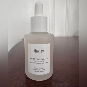 Huxley Oil Essence: Essence-Like, Oil-Like Facial Serum